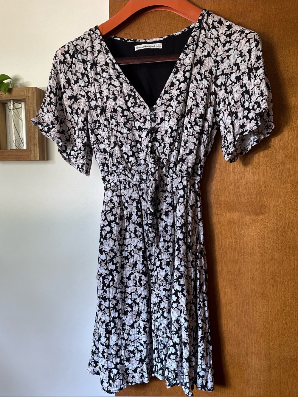 Abercrombie & Fitch Black Floral V-Neck Mini Dress